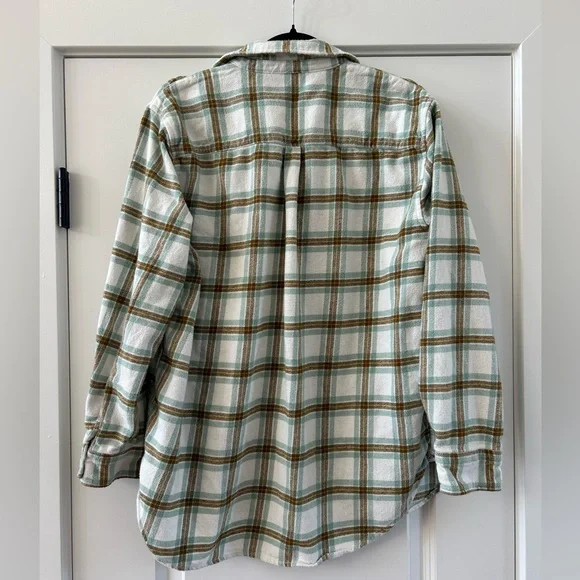 Aerie Plaid Flannel Button Up Sz Medium - Picture 7 of 7